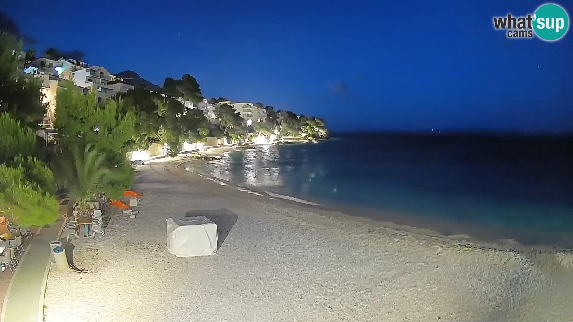 Spletna kamera Plaža Lučica Brela – Pogled v živo na Jadransko obalo