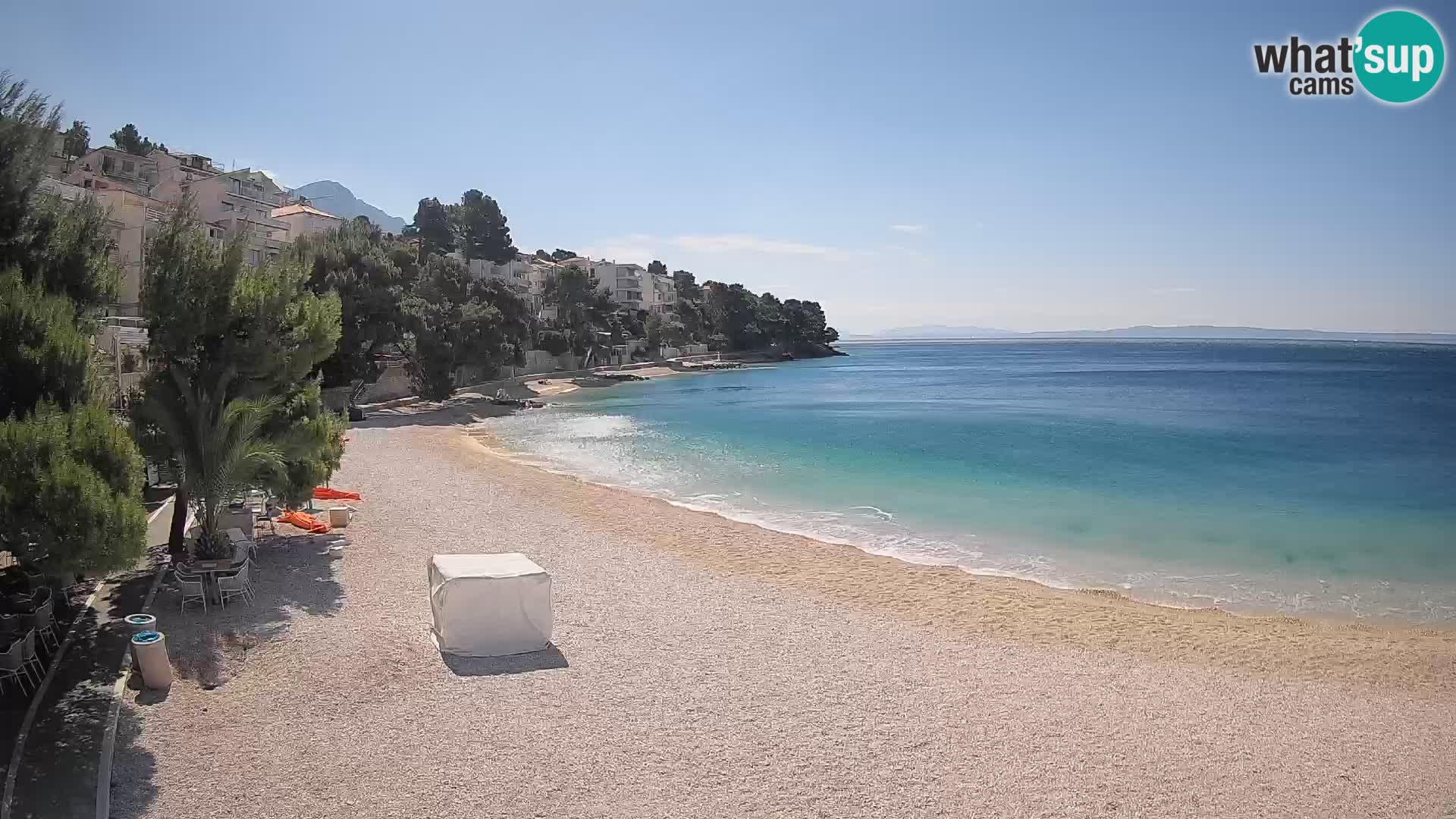 Web kamera Plaža Lučica Brela – Pogled uživo na jadransku obalu