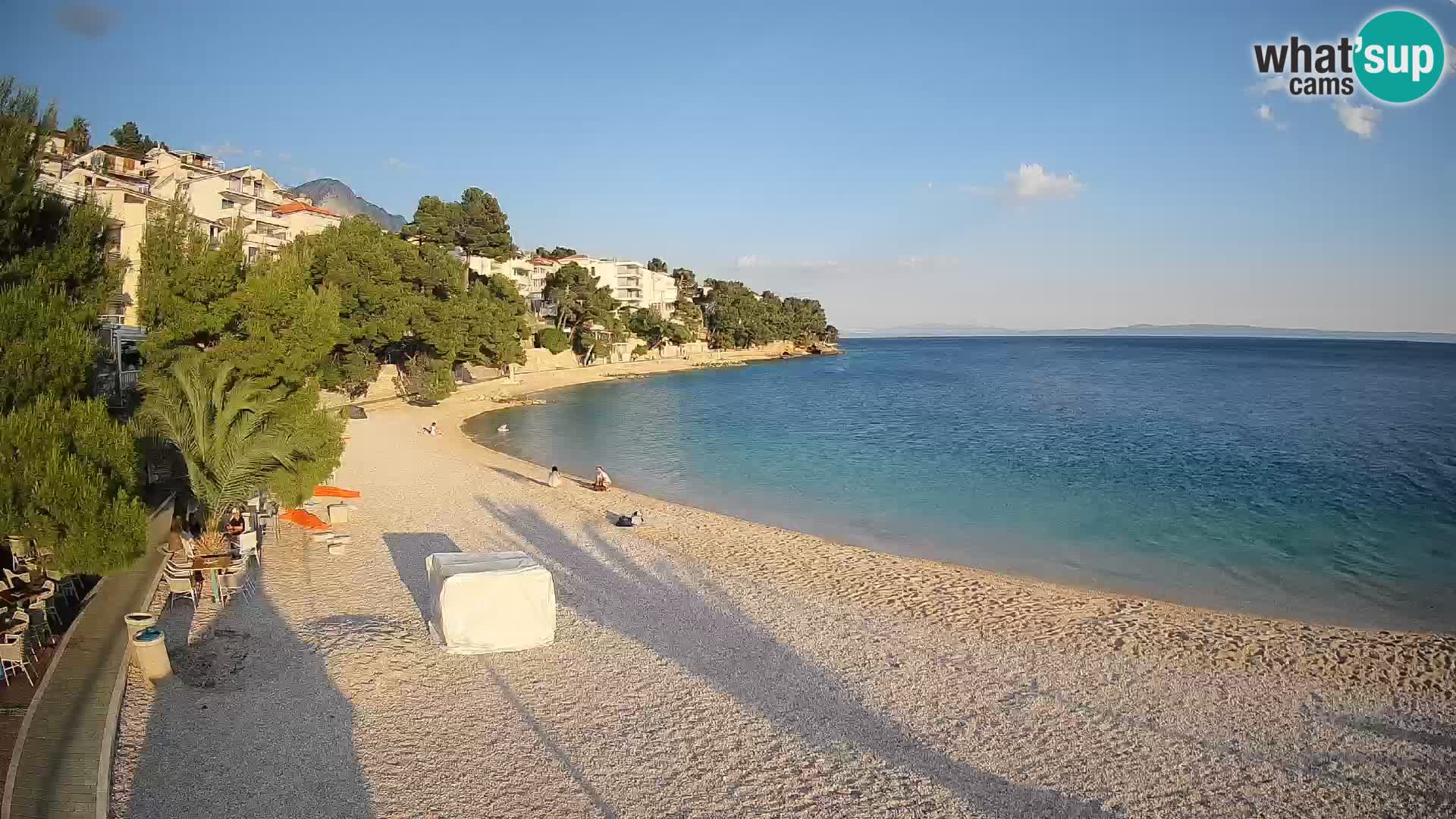 Spletna kamera Plaža Lučica Brela – Pogled v živo na Jadransko obalo