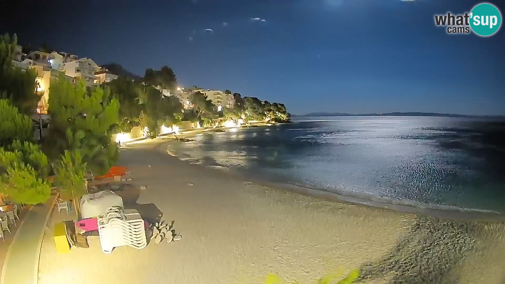 Spletna kamera Plaža Lučica Brela – Pogled v živo na Jadransko obalo