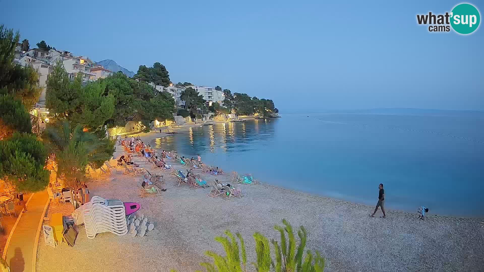 Web kamera Plaža Lučica Brela – Pogled uživo na jadransku obalu