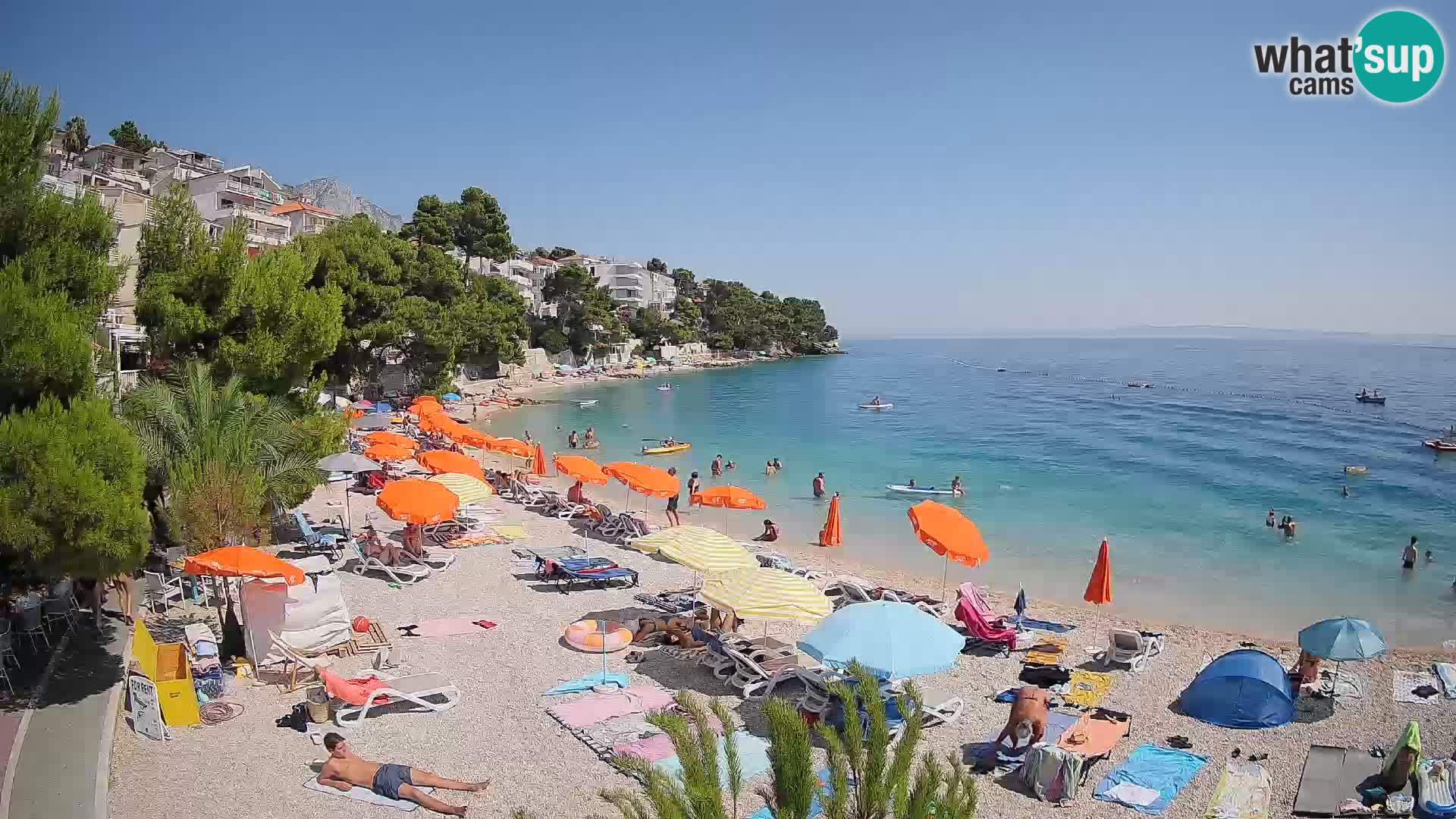 Spletna kamera Plaža Lučica Brela – Pogled v živo na Jadransko obalo