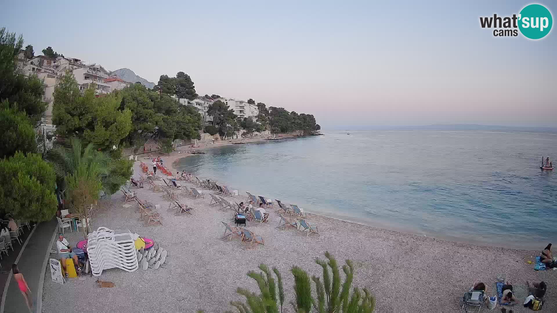 Web kamera Plaža Lučica Brela – Pogled uživo na jadransku obalu