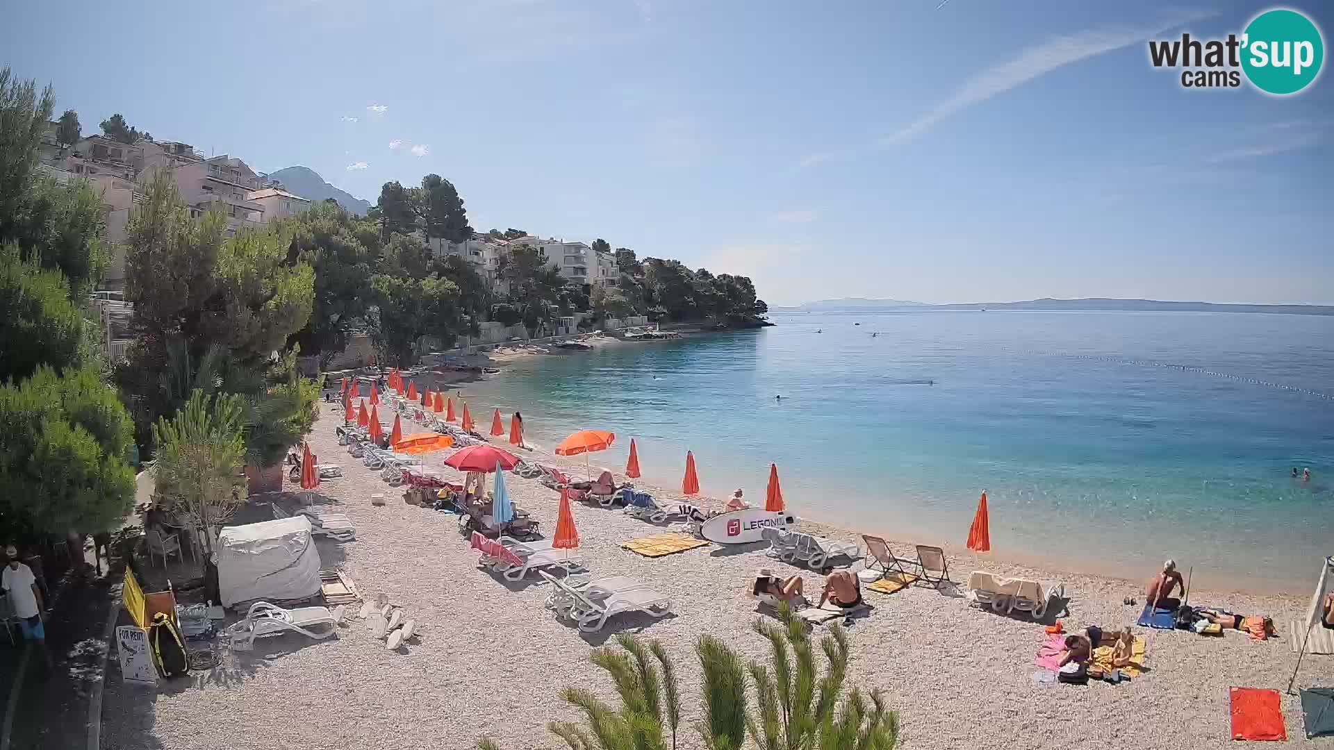 Web kamera Plaža Lučica Brela – Pogled uživo na jadransku obalu