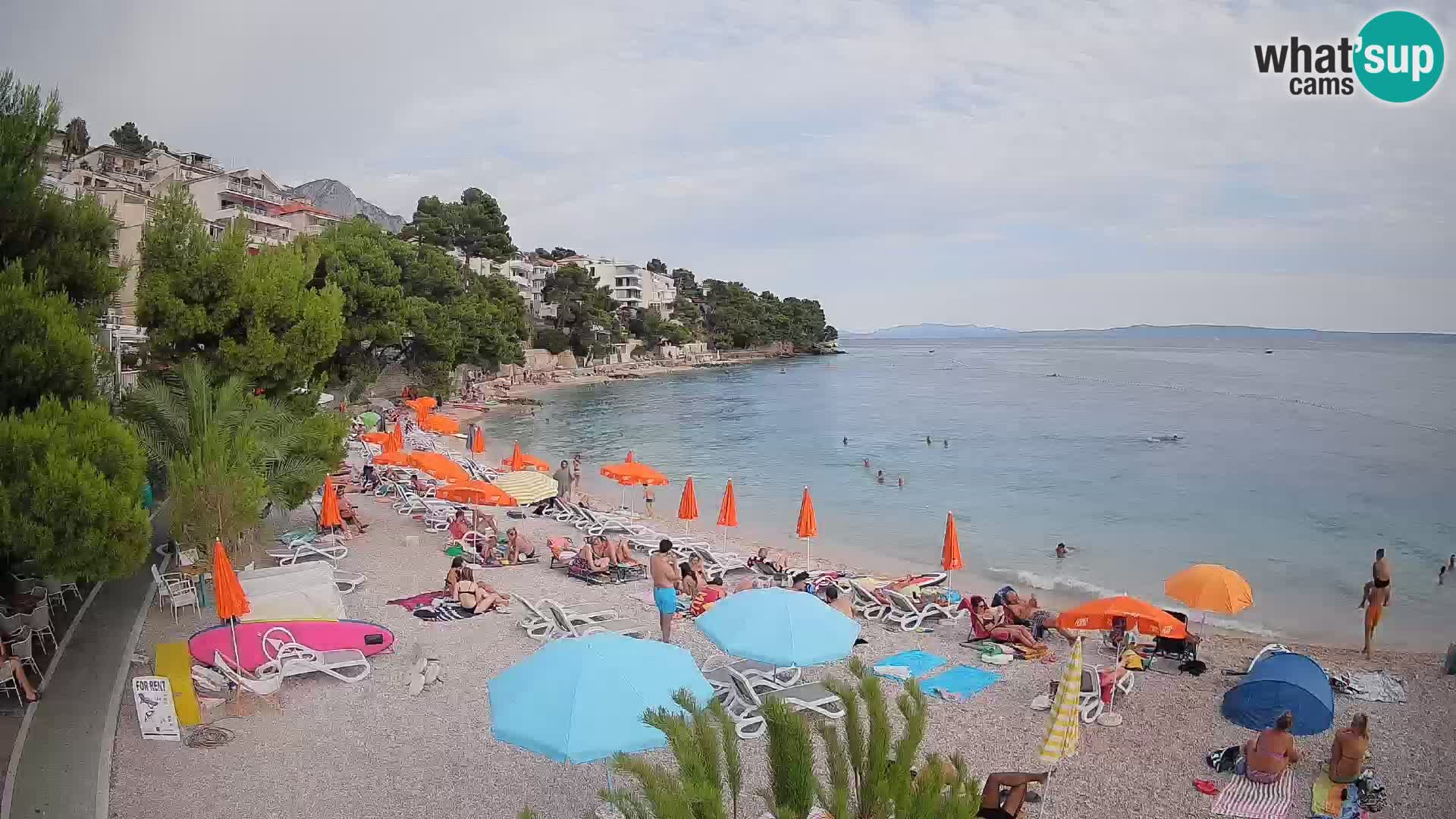 Spletna kamera Plaža Lučica Brela – Pogled v živo na Jadransko obalo