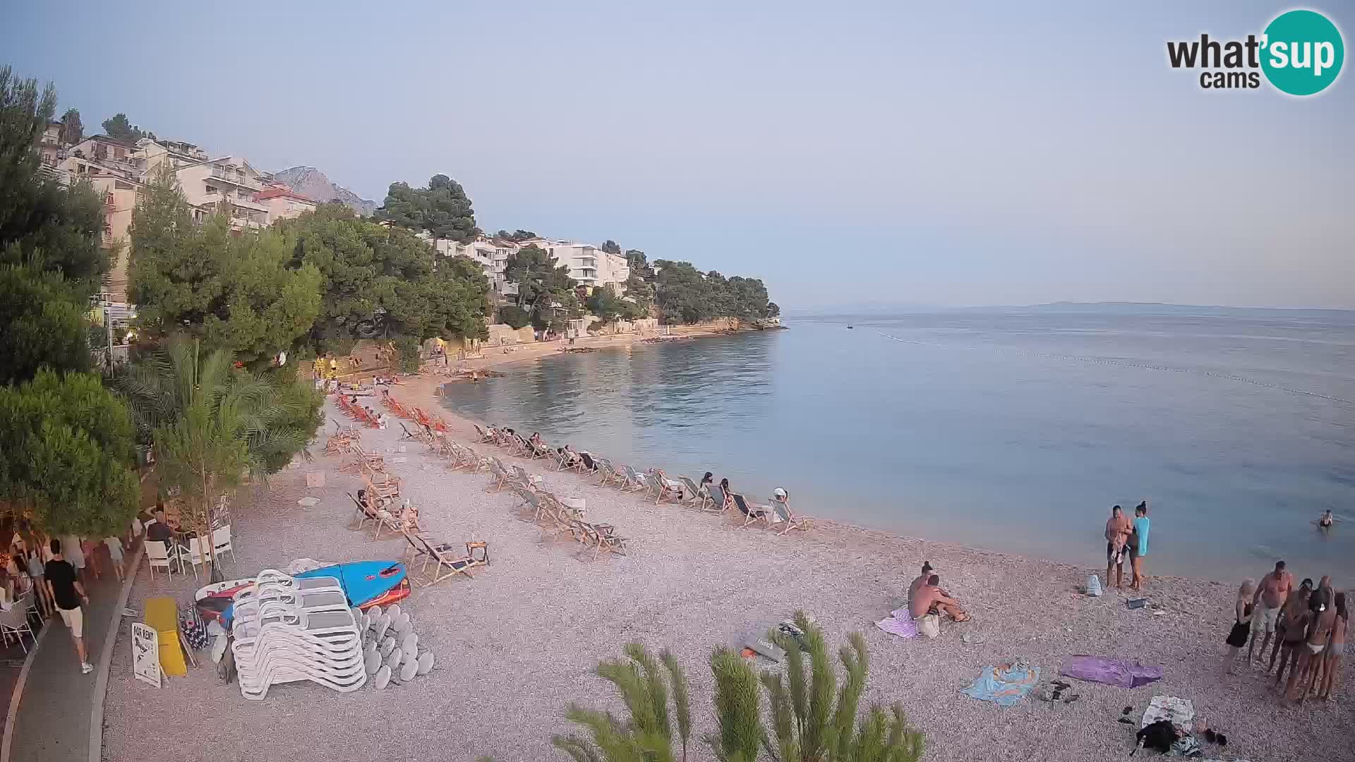 Web kamera Plaža Lučica Brela – Pogled uživo na jadransku obalu
