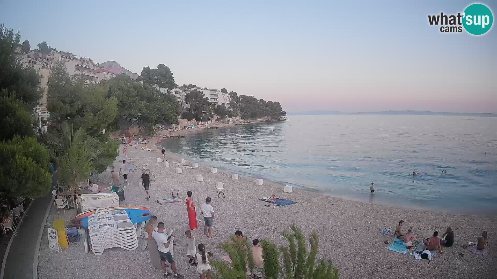 Web kamera Plaža Lučica Brela – Pogled uživo na jadransku obalu