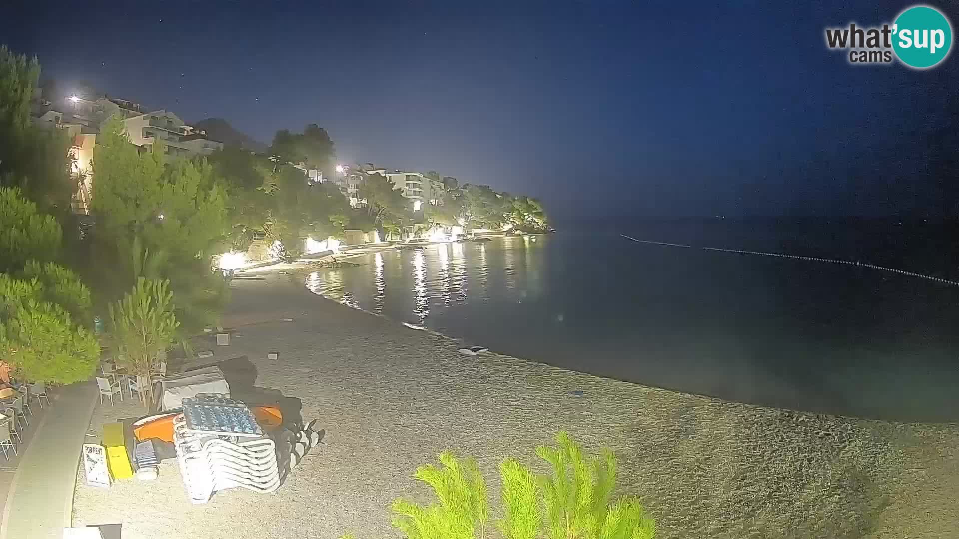 Spletna kamera Plaža Lučica Brela – Pogled v živo na Jadransko obalo