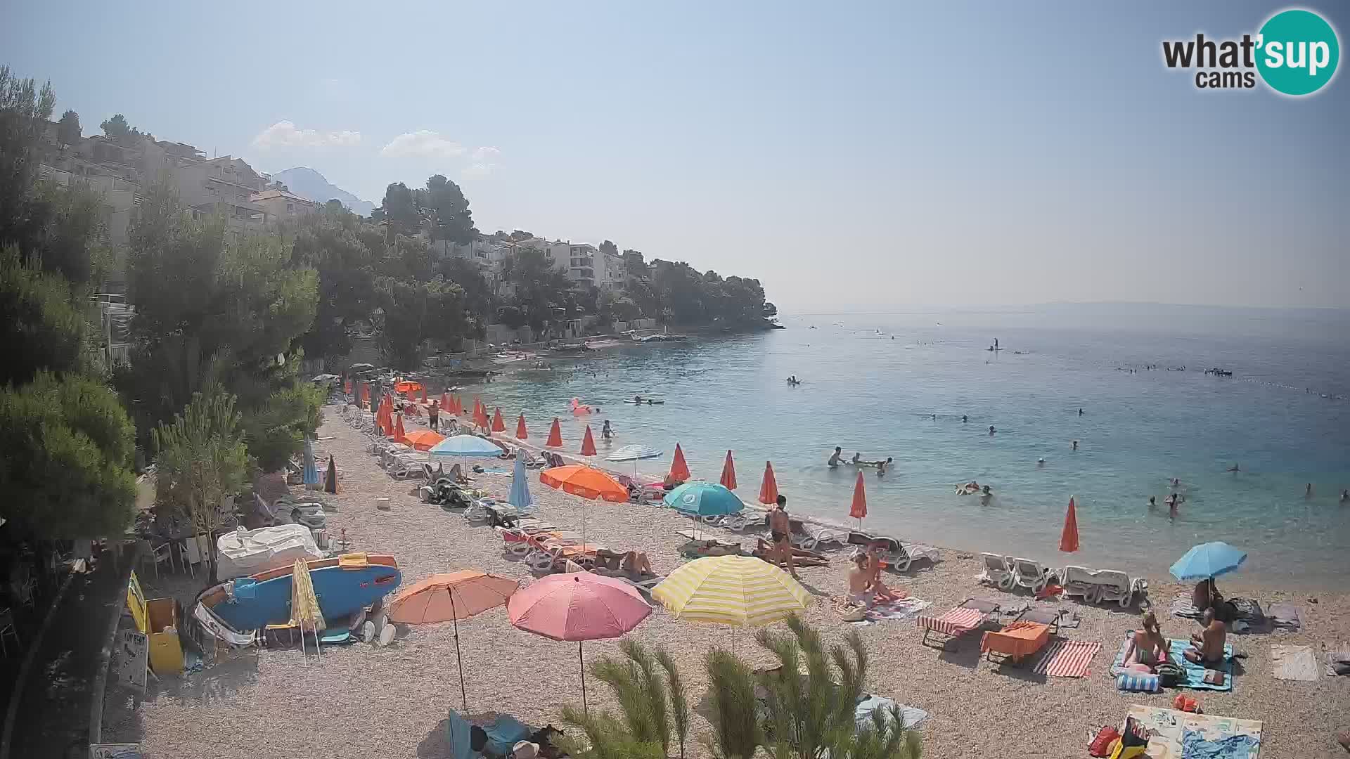 Spletna kamera Plaža Lučica Brela – Pogled v živo na Jadransko obalo