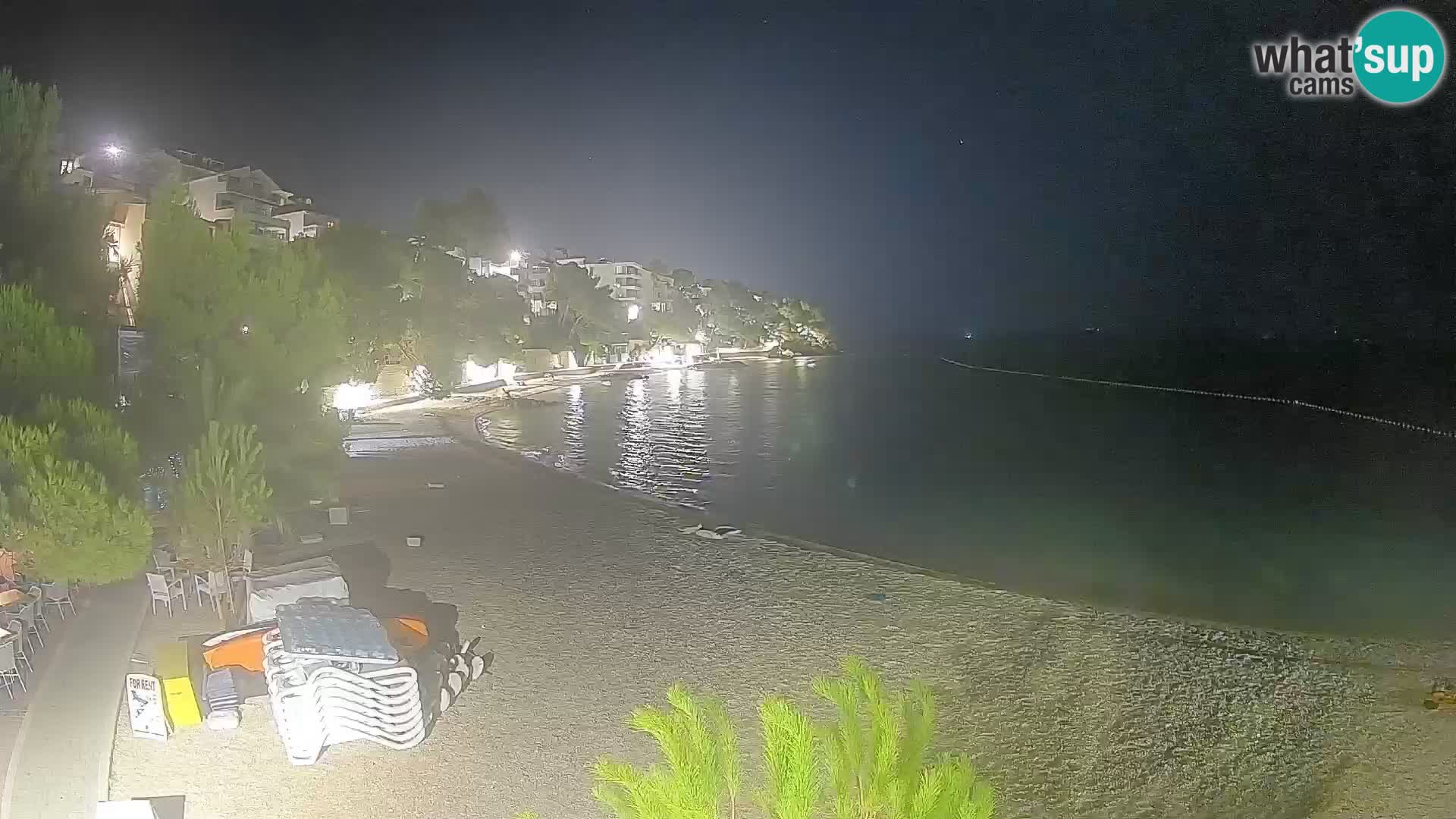 Web kamera Plaža Lučica Brela – Pogled uživo na jadransku obalu
