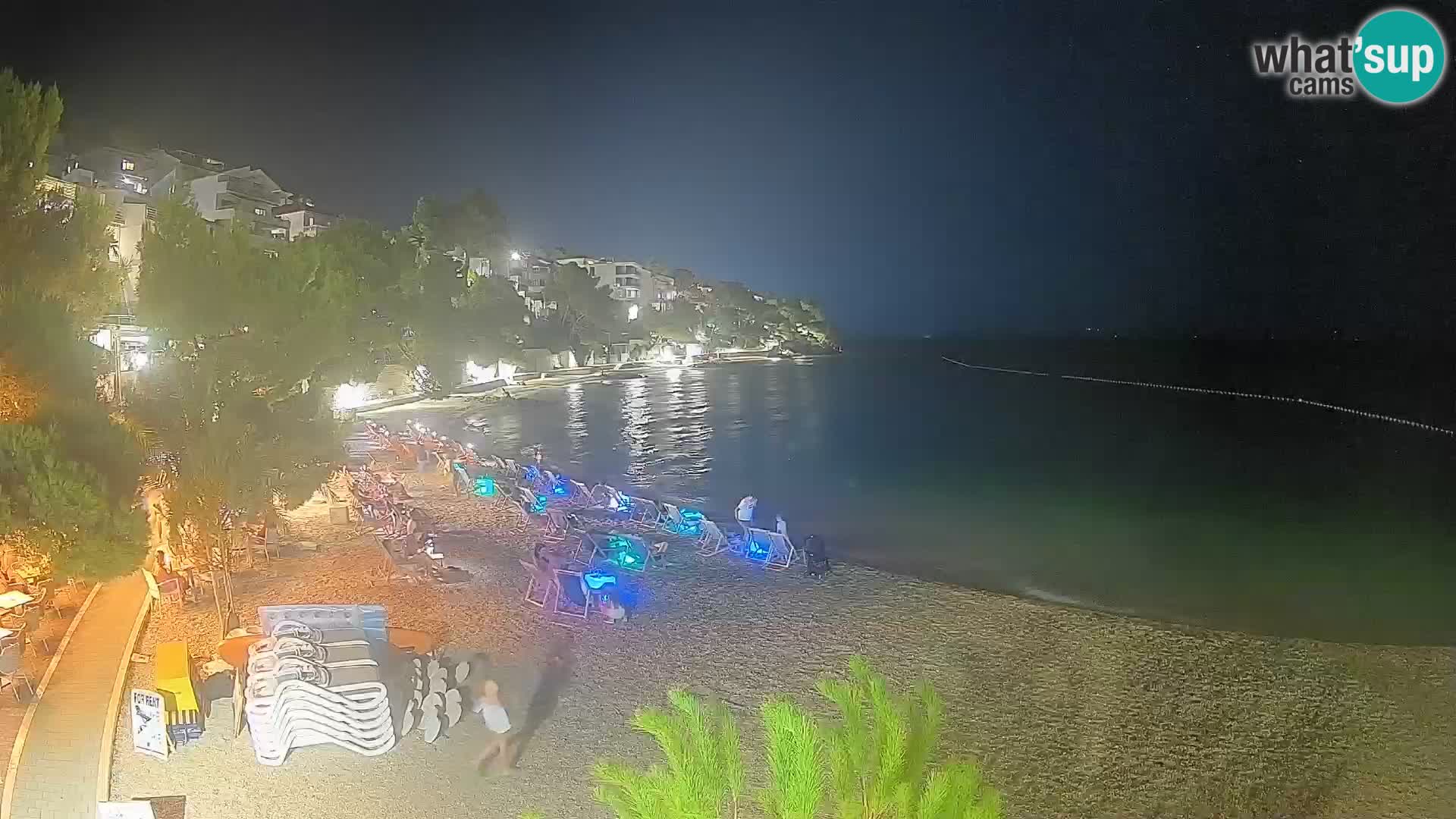 Web kamera Plaža Lučica Brela – Pogled uživo na jadransku obalu