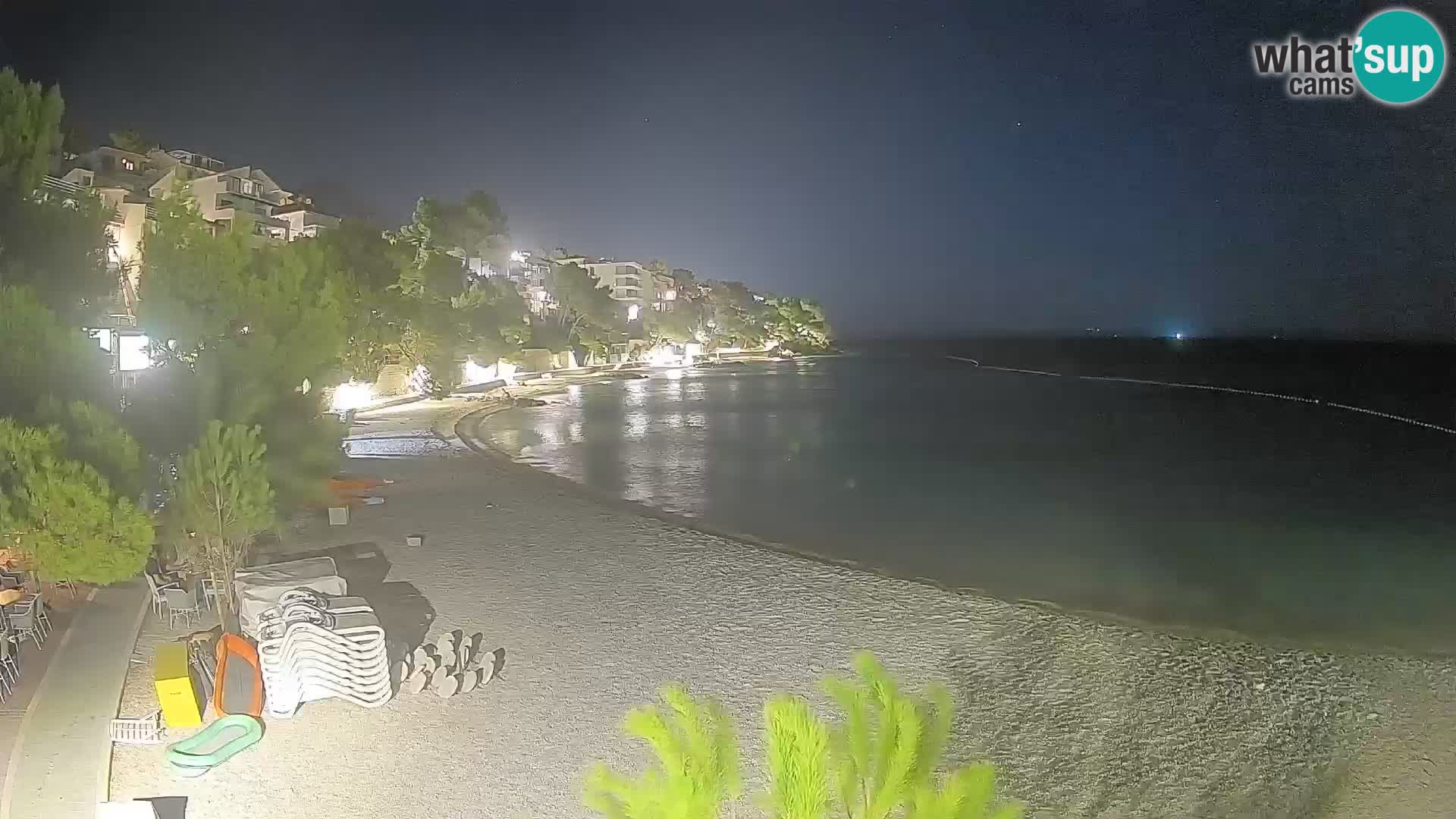 Webcam Spiaggia Lučica Brela – Vista live sulla costa adriatica