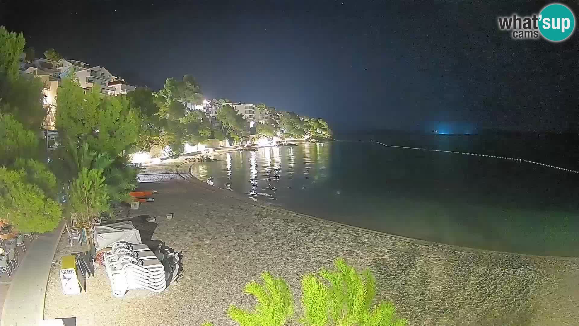 Web kamera Plaža Lučica Brela – Pogled uživo na jadransku obalu