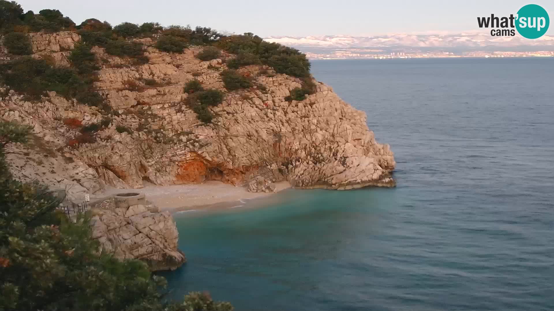 Spletna kamera Brseč plaža – Mošćenička Draga – Hrvaška