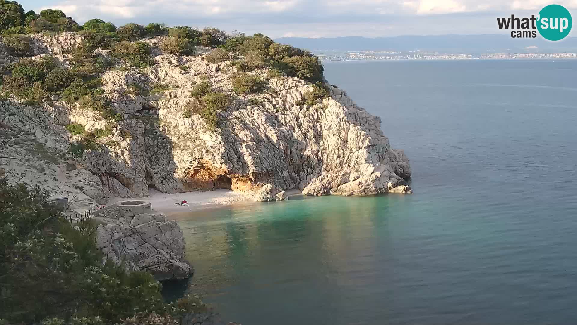 Spletna kamera Brseč plaža – Mošćenička Draga – Hrvaška