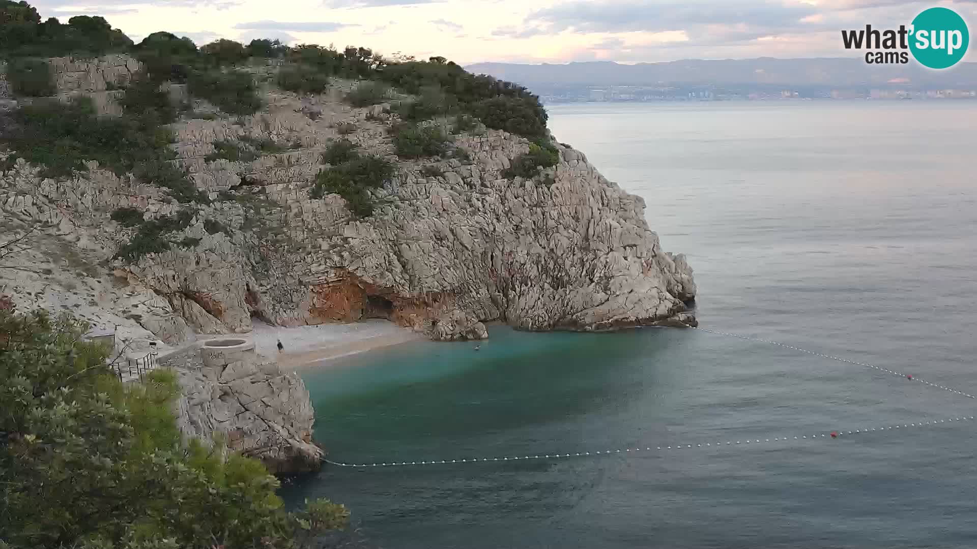 Spletna kamera Brseč plaža – Mošćenička Draga – Hrvaška
