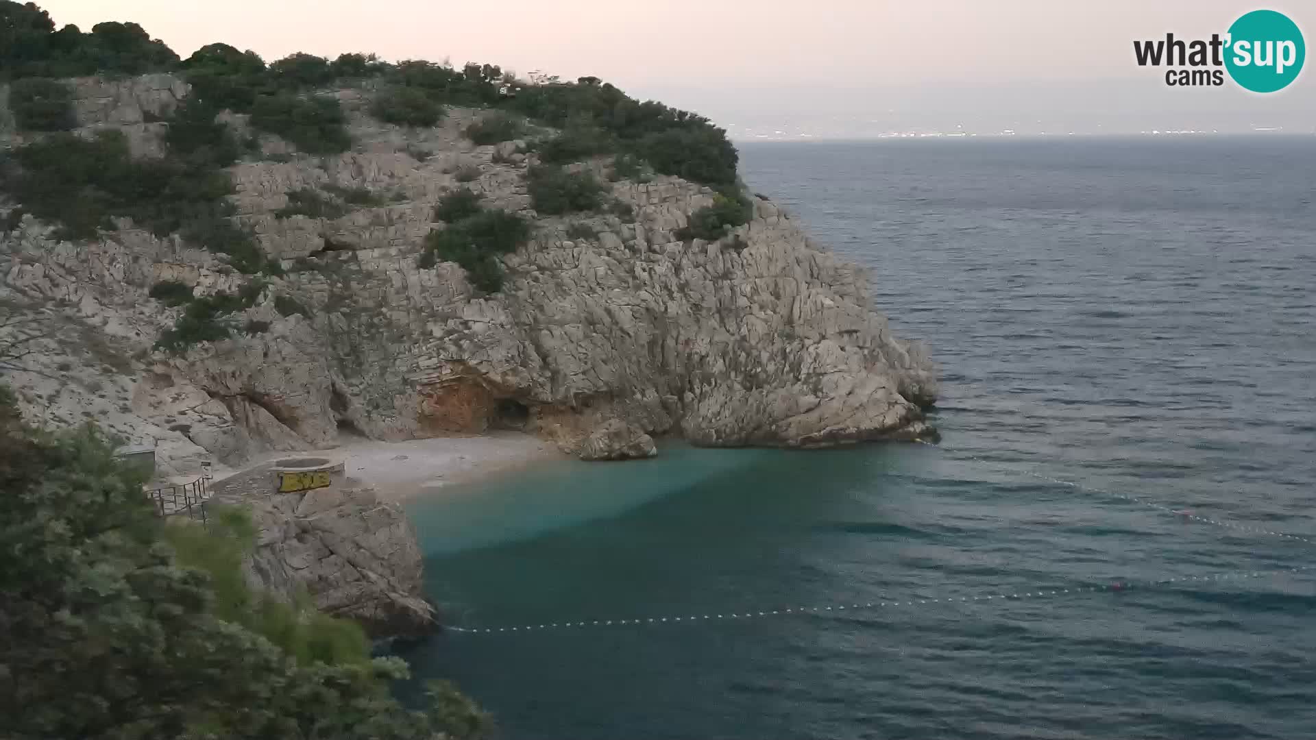 Spletna kamera Brseč plaža – Mošćenička Draga – Hrvaška