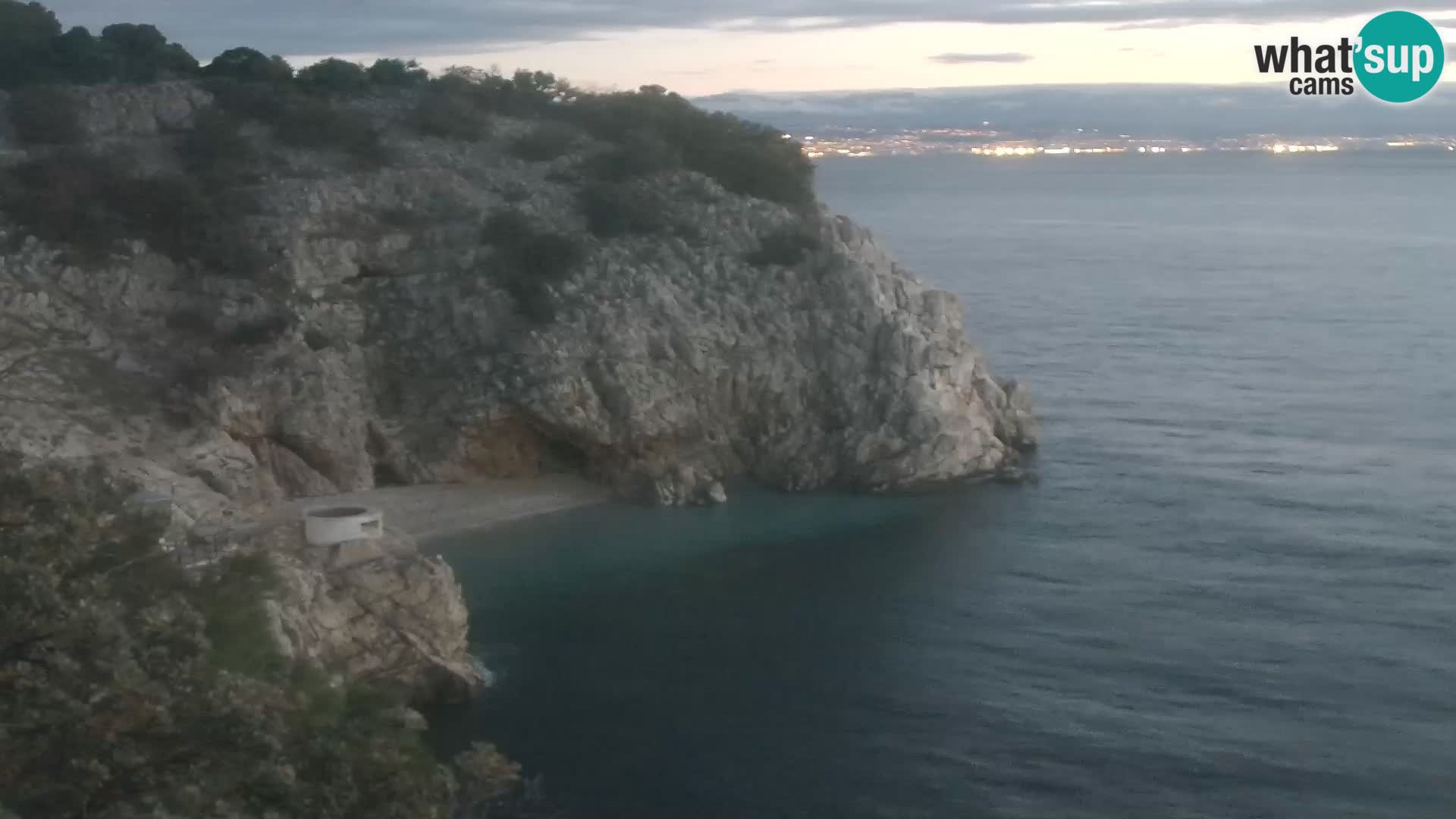 Spletna kamera Brseč plaža – Mošćenička Draga – Hrvaška