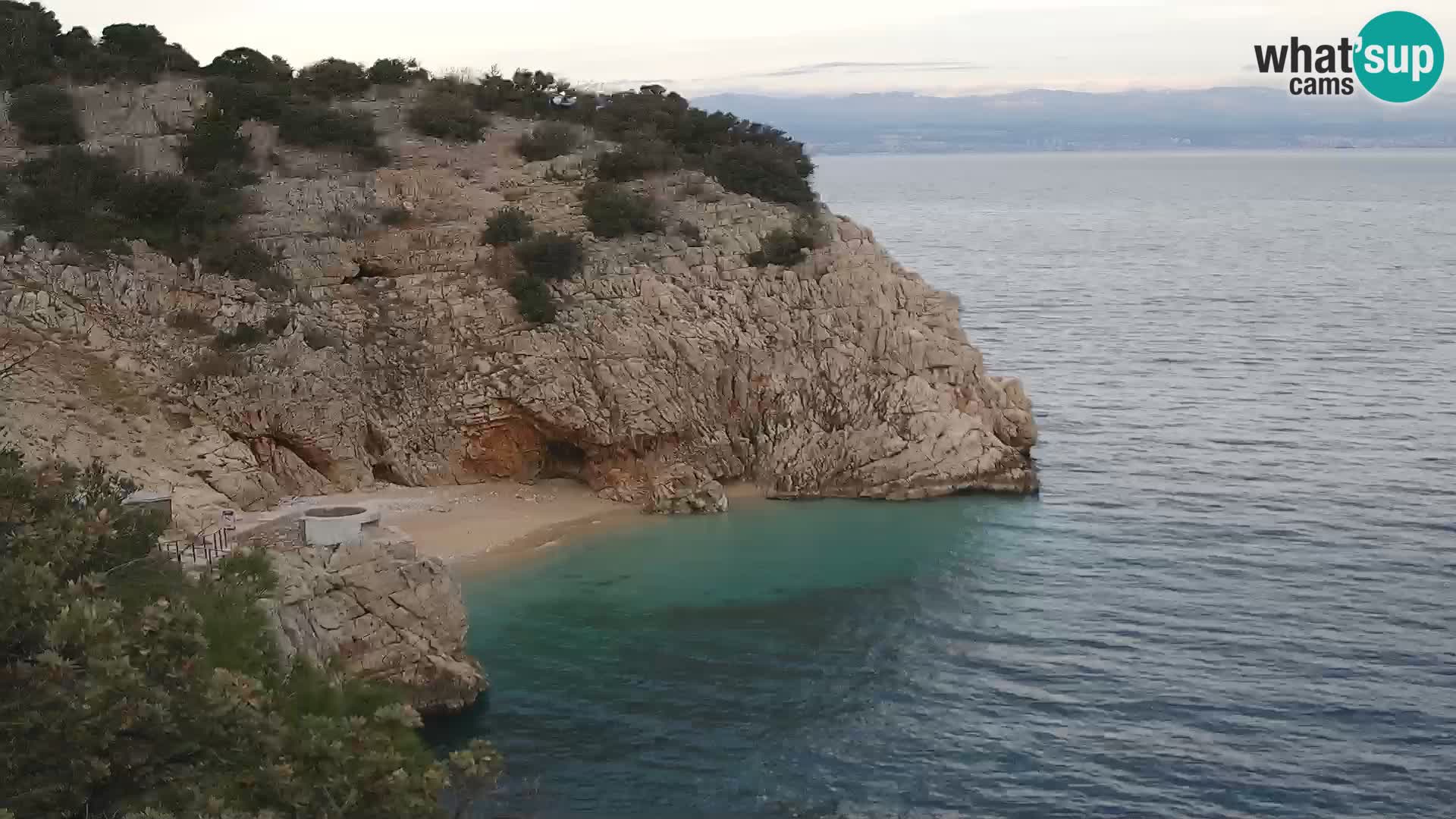 Spletna kamera Brseč plaža – Mošćenička Draga – Hrvaška