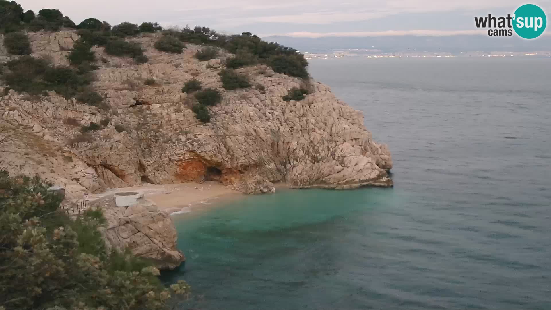 Spletna kamera Brseč plaža – Mošćenička Draga – Hrvaška