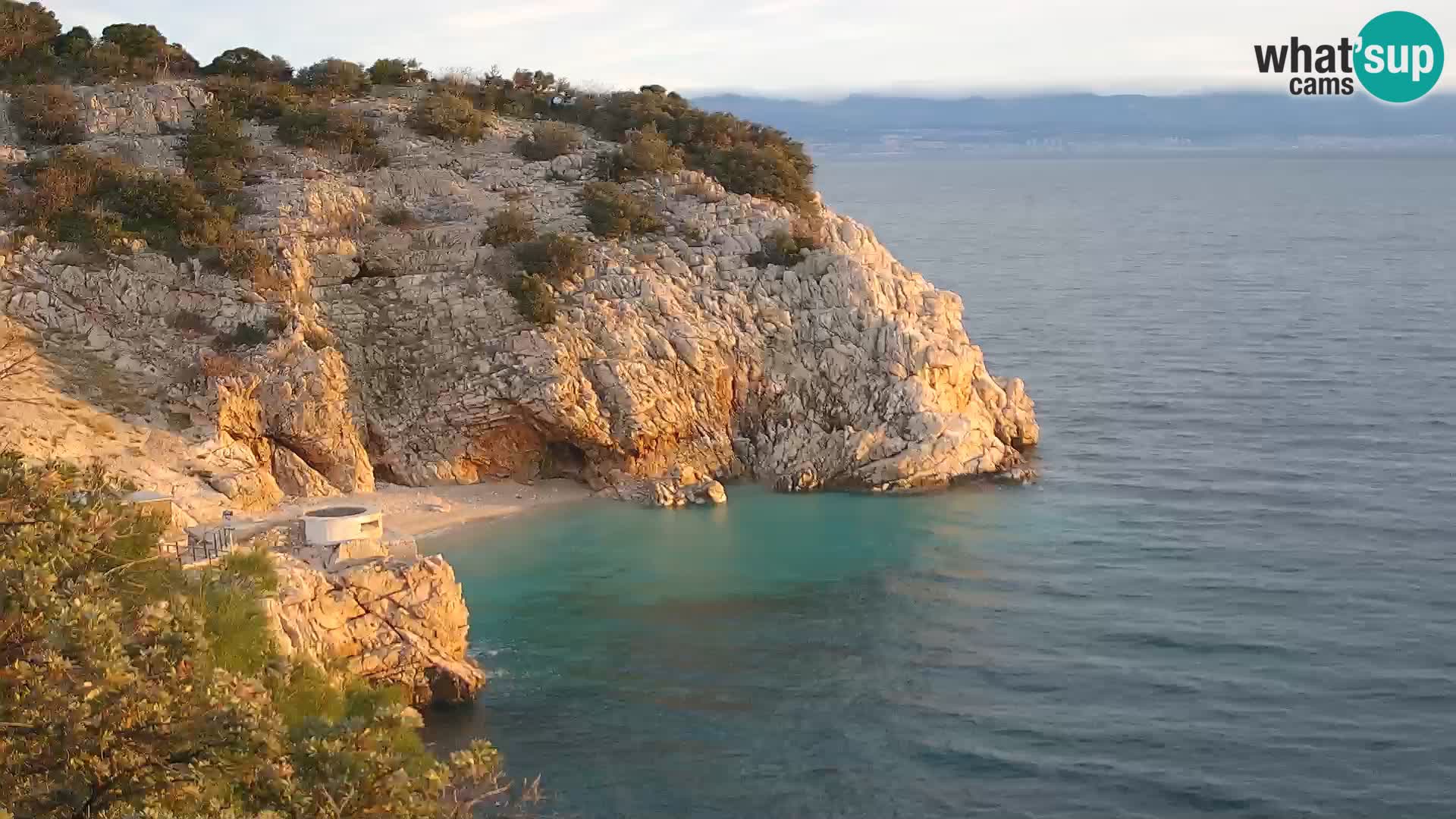 Spletna kamera Brseč plaža – Mošćenička Draga – Hrvaška