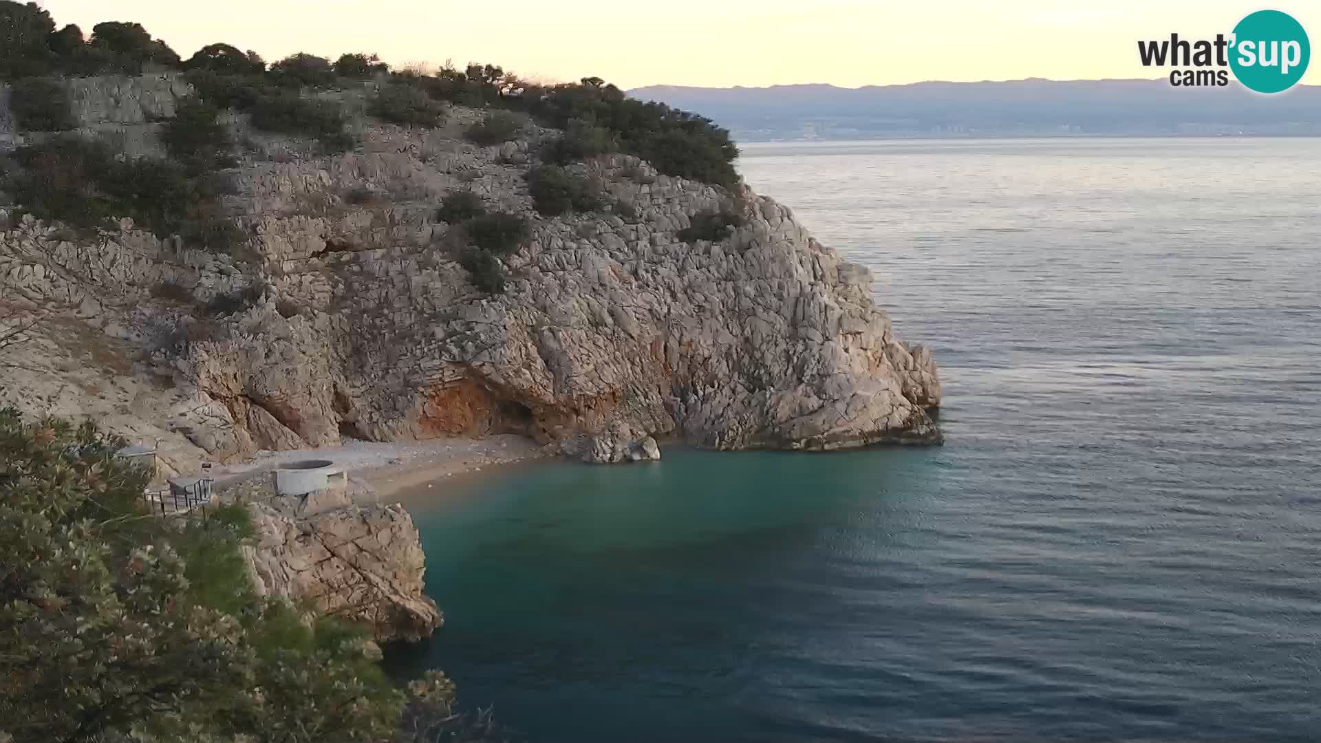 Spletna kamera Brseč plaža – Mošćenička Draga – Hrvaška