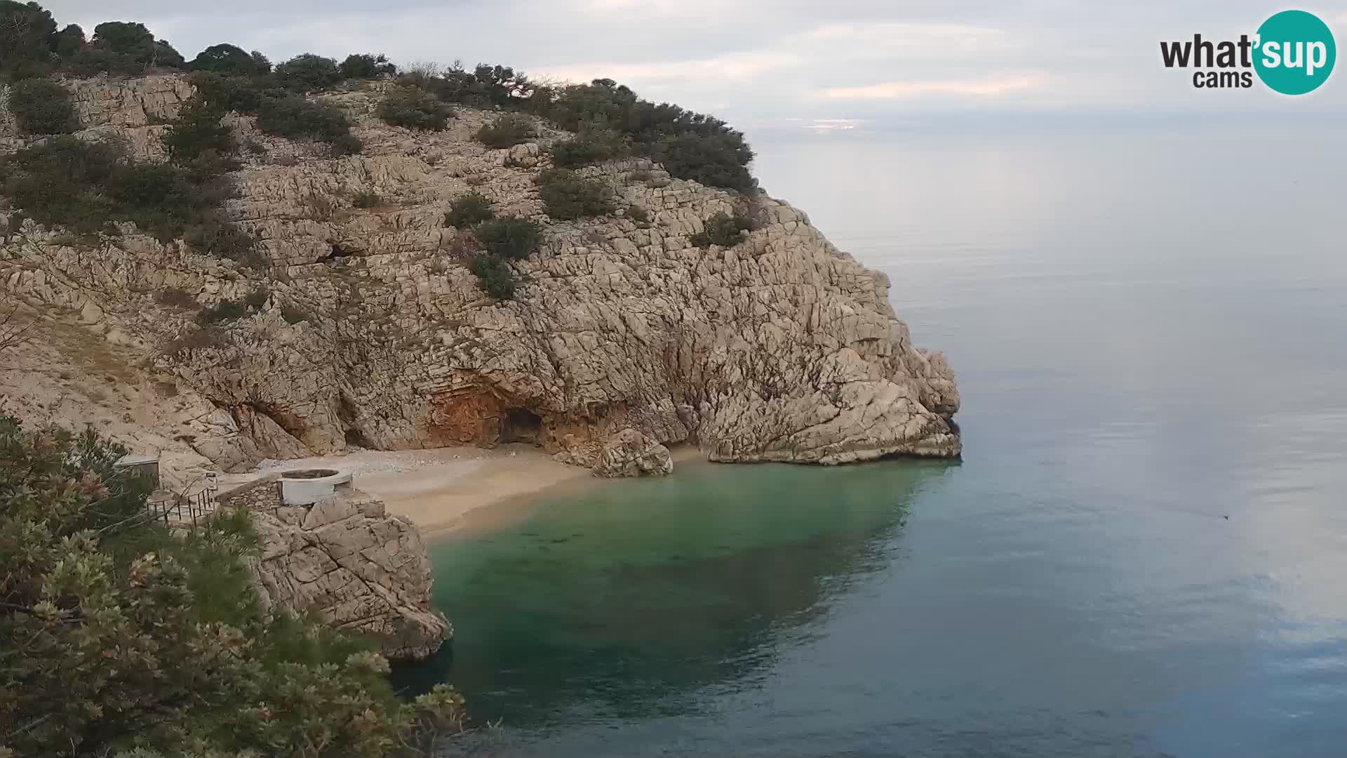 Spletna kamera Brseč plaža – Mošćenička Draga – Hrvaška