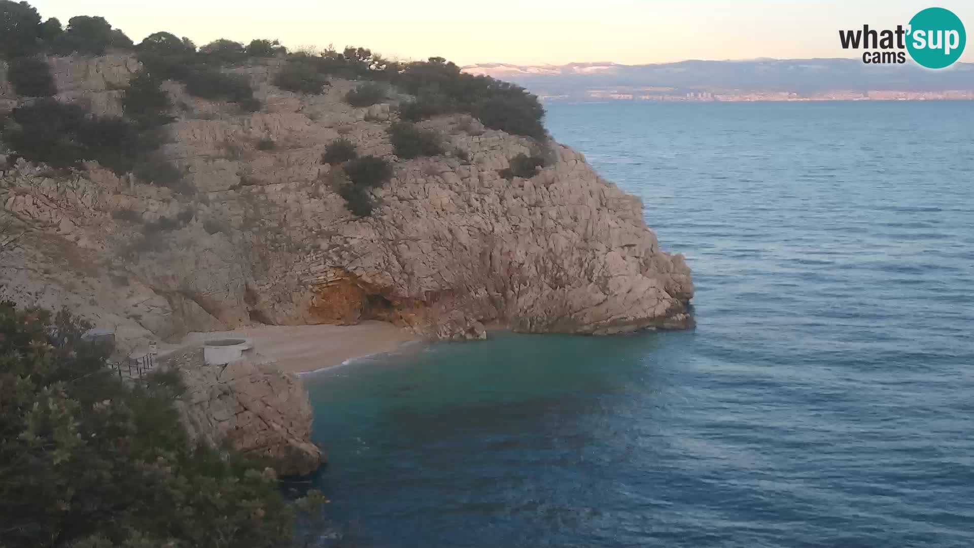 Spletna kamera Brseč plaža – Mošćenička Draga – Hrvaška