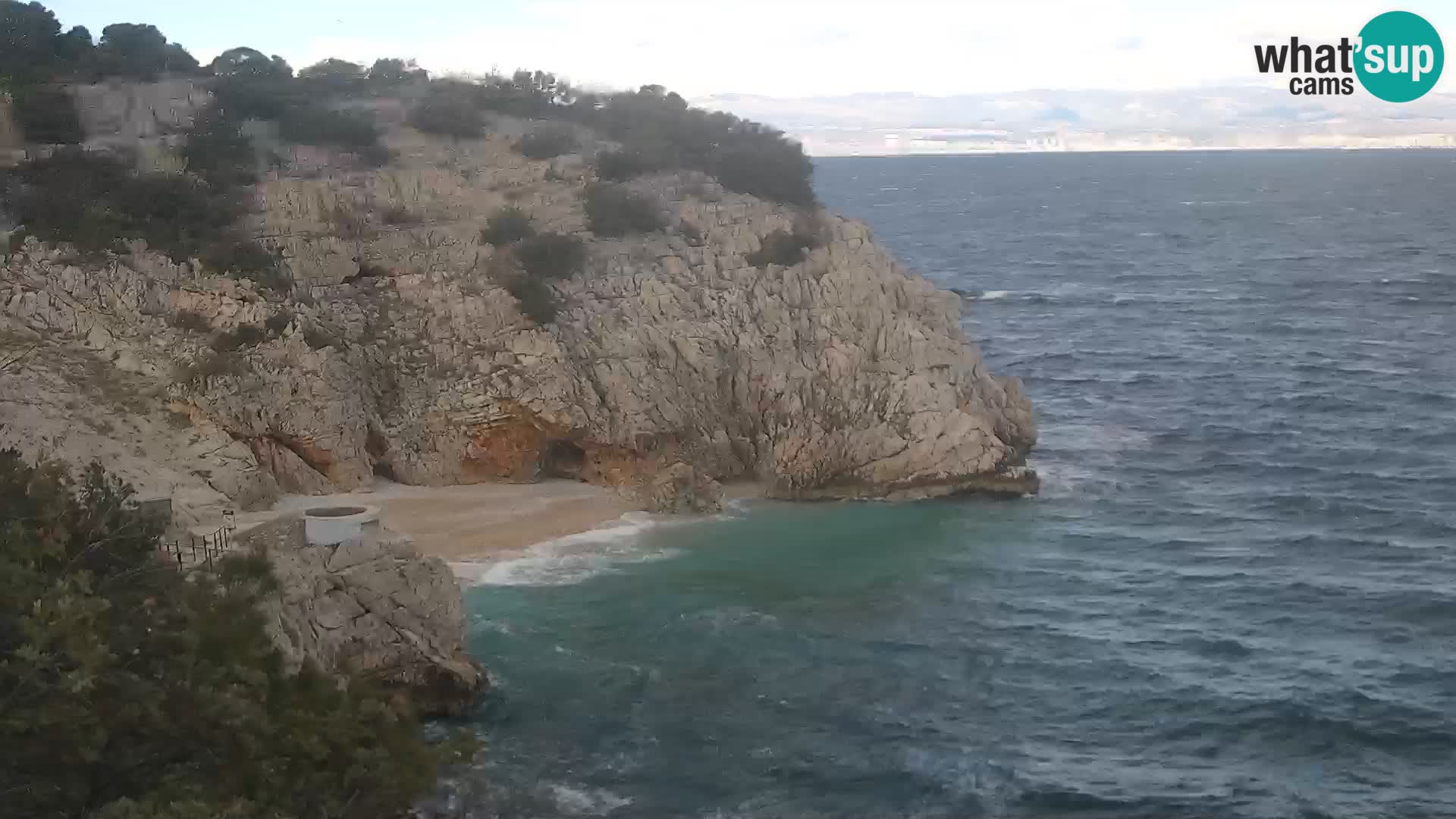 Spletna kamera Brseč plaža – Mošćenička Draga – Hrvaška