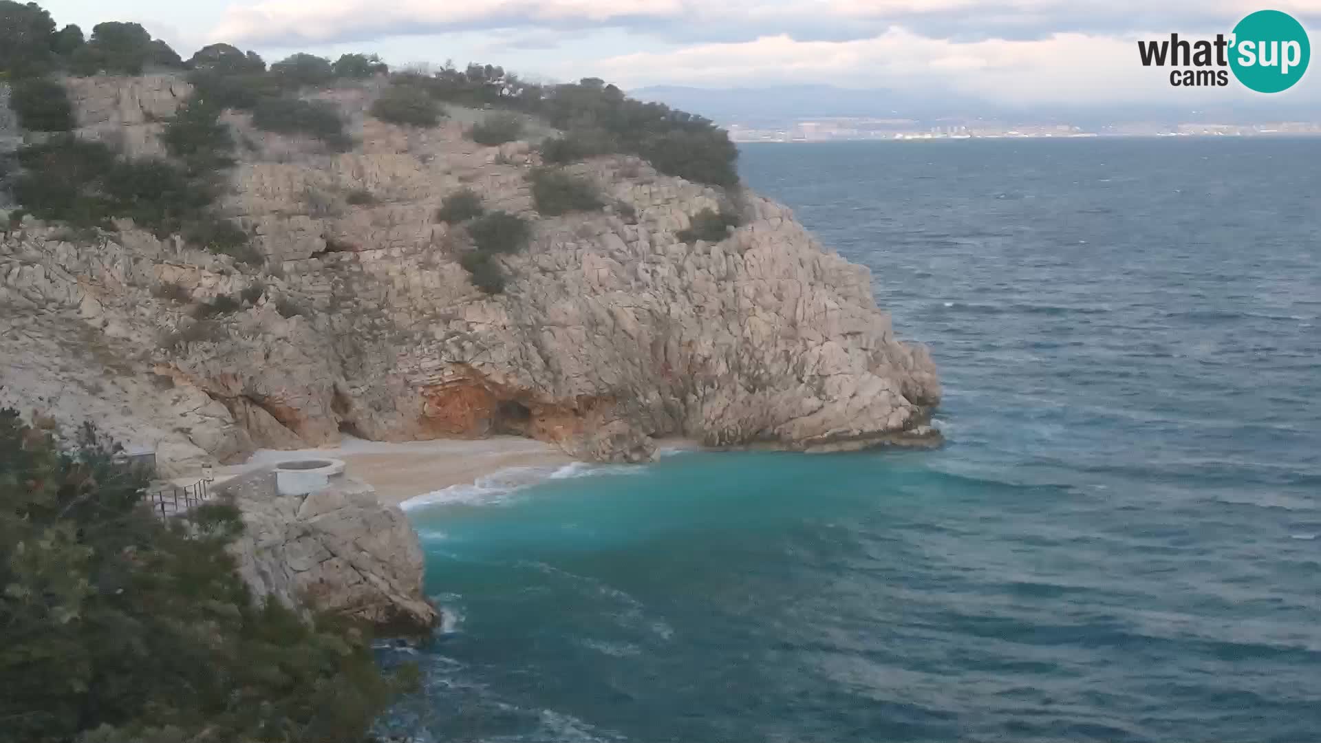 Spletna kamera Brseč plaža – Mošćenička Draga – Hrvaška