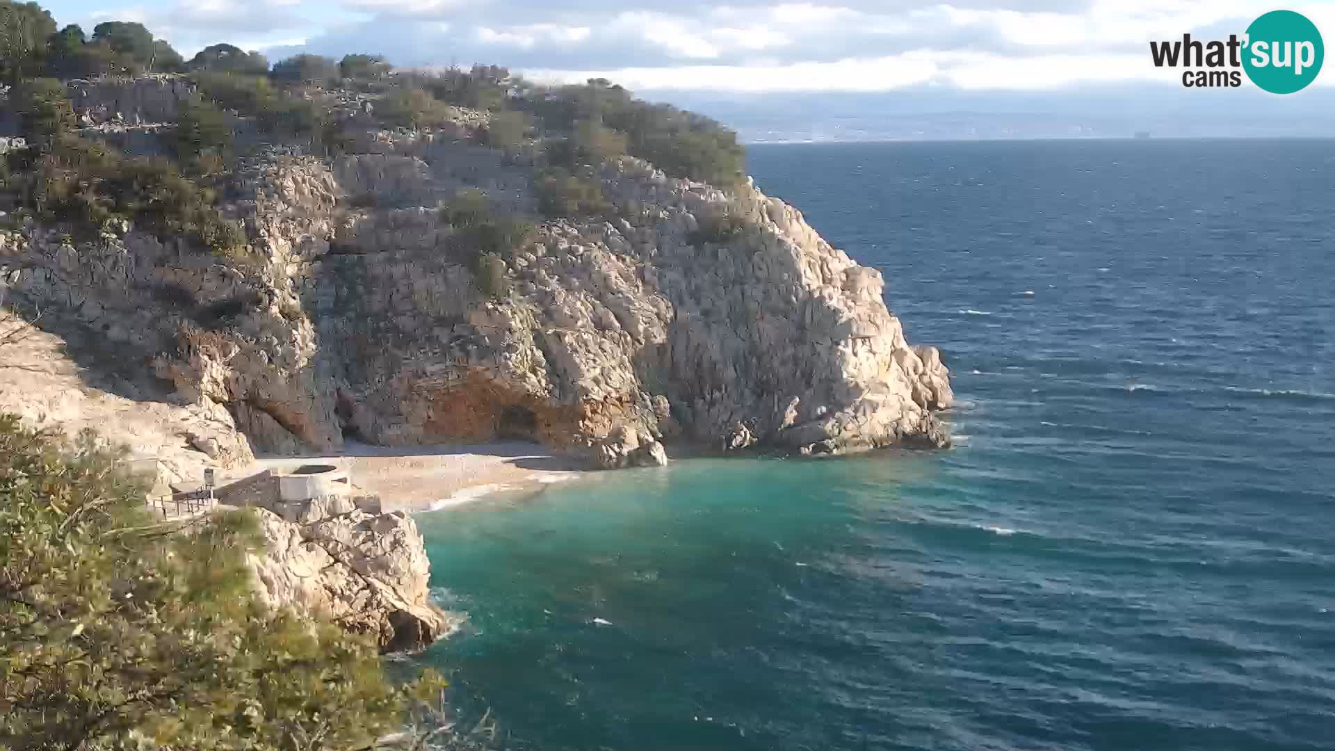 Spletna kamera Brseč plaža – Mošćenička Draga – Hrvaška