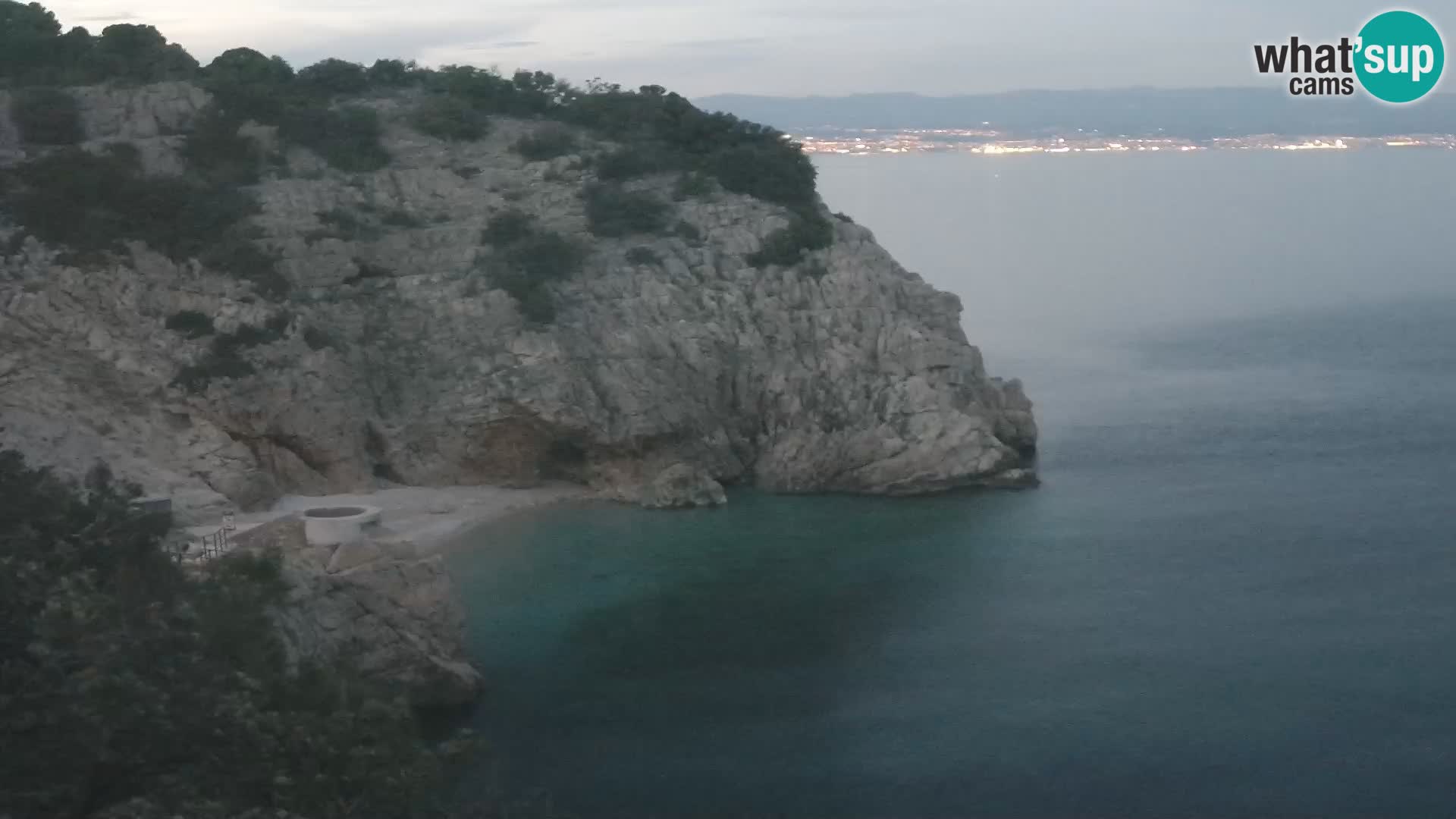 Spletna kamera Brseč plaža – Mošćenička Draga – Hrvaška