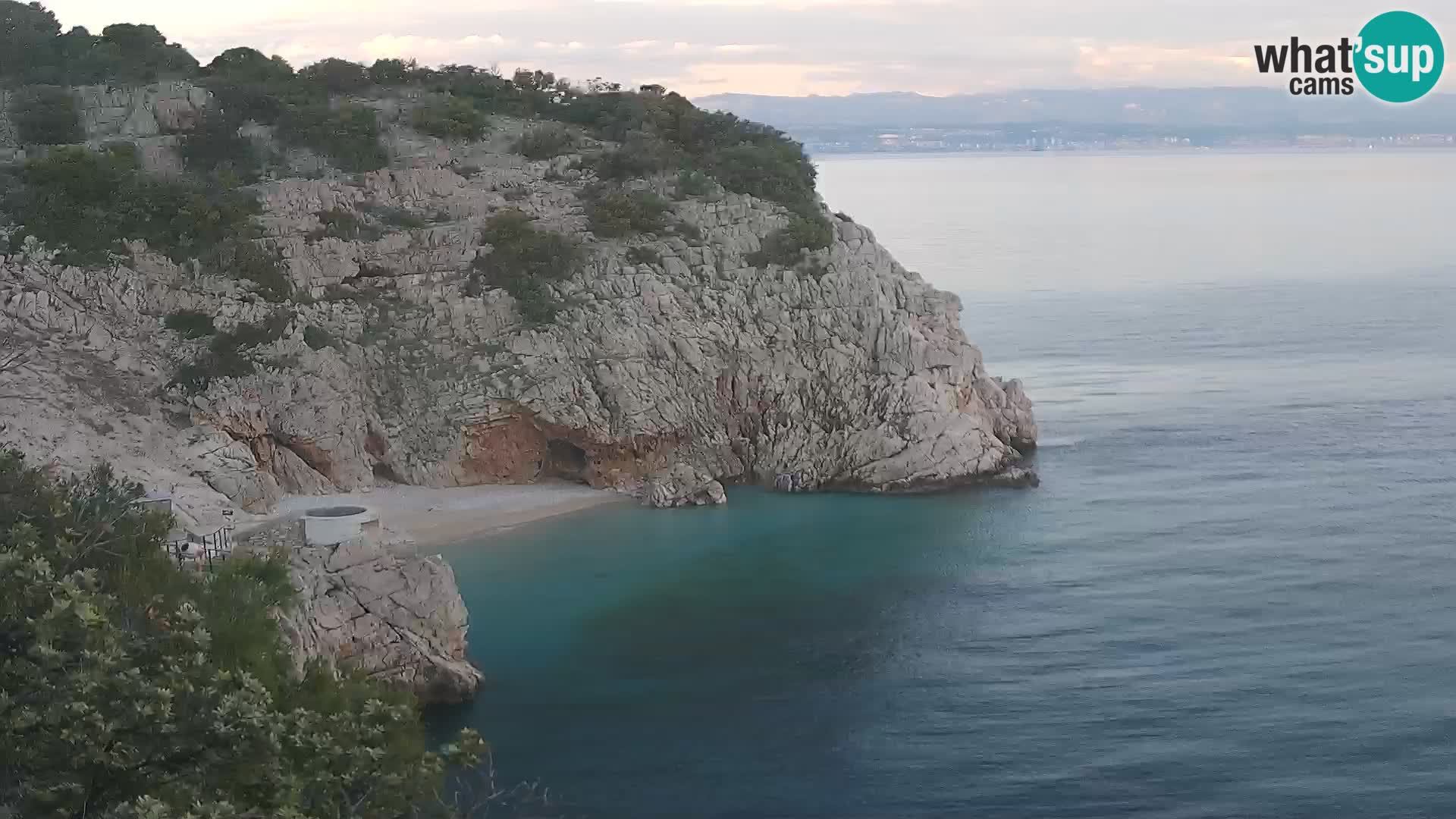 Spletna kamera Brseč plaža – Mošćenička Draga – Hrvaška