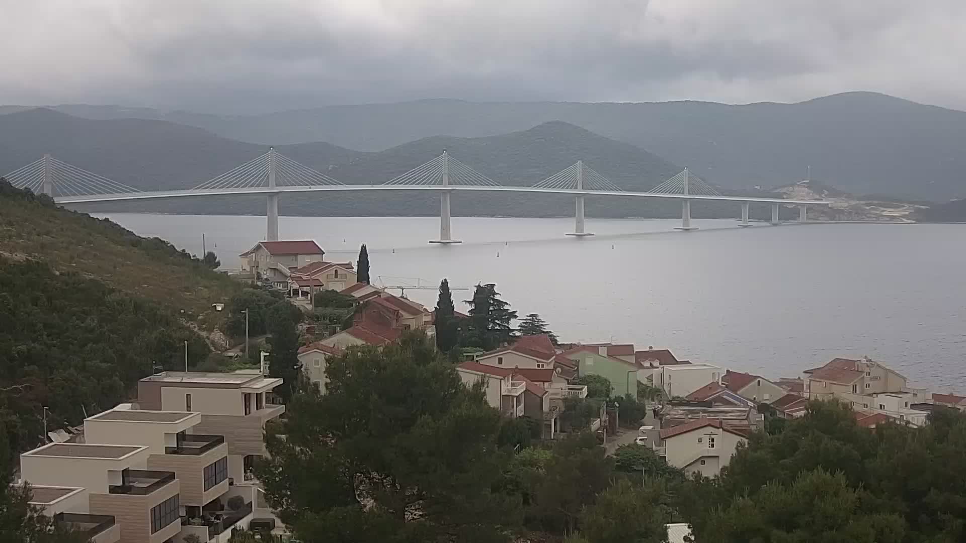Webcam building Pelješac bridge