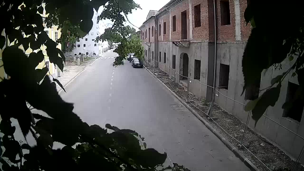 Petrinja ristrutturazione del liceo e dell’amministrazione comunale dopo il terremoto – Live cam Croazia