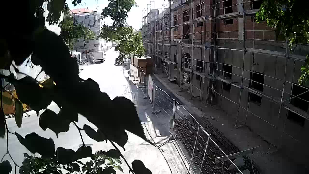 Renovación de Petrinja de la escuela secundaria y la administración de la ciudad después del terremoto – Live cam Croacia
