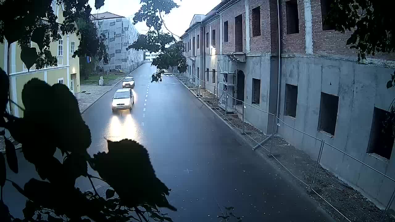 Petrinja ristrutturazione del liceo e dell’amministrazione comunale dopo il terremoto – Live cam Croazia