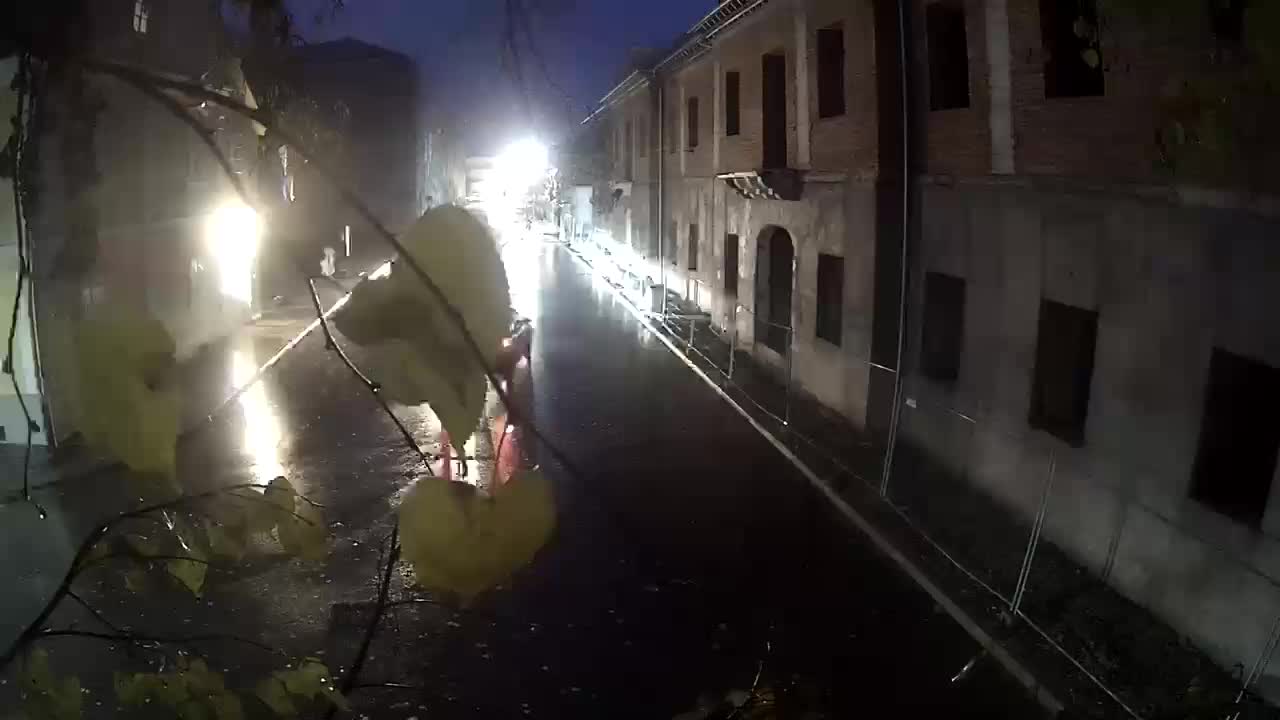 Renovación de Petrinja de la escuela secundaria y la administración de la ciudad después del terremoto – Live cam Croacia