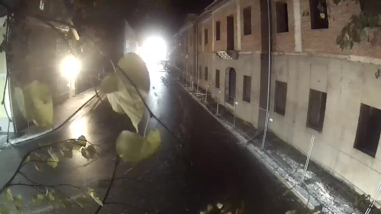 Renovación de Petrinja de la escuela secundaria y la administración de la ciudad después del terremoto – Live cam Croacia