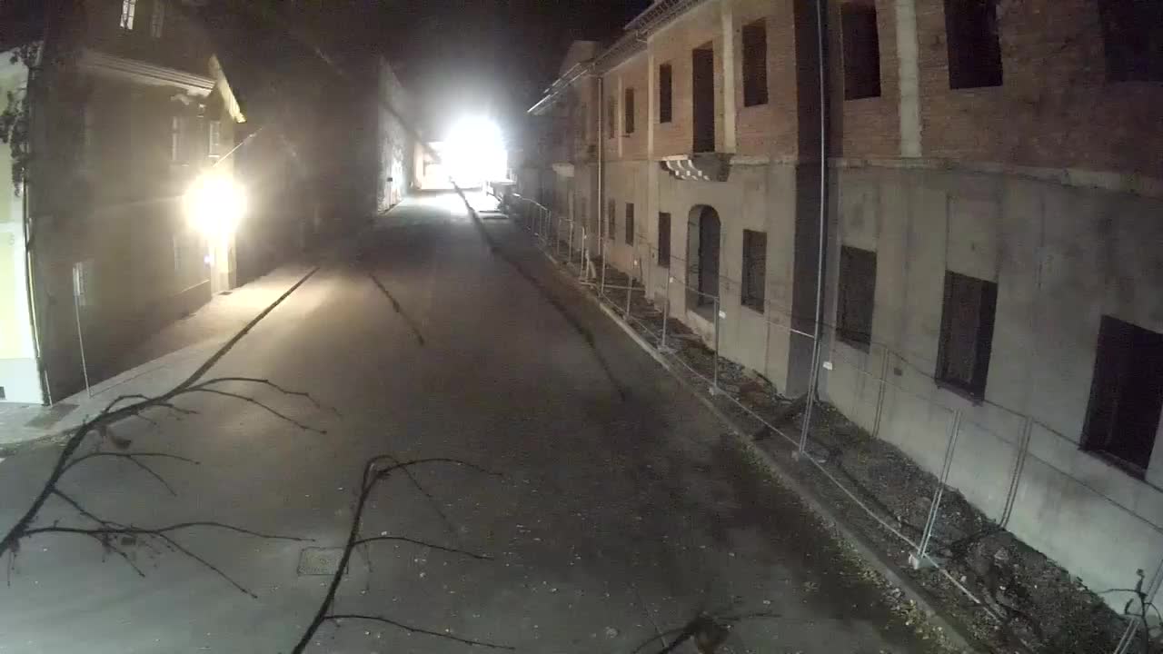 Petrinja ristrutturazione del liceo e dell’amministrazione comunale dopo il terremoto – Live cam Croazia