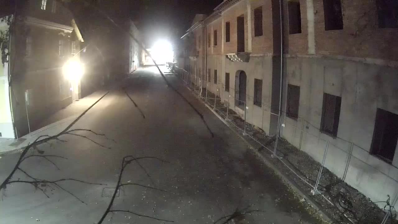 Renovación de Petrinja de la escuela secundaria y la administración de la ciudad después del terremoto – Live cam Croacia