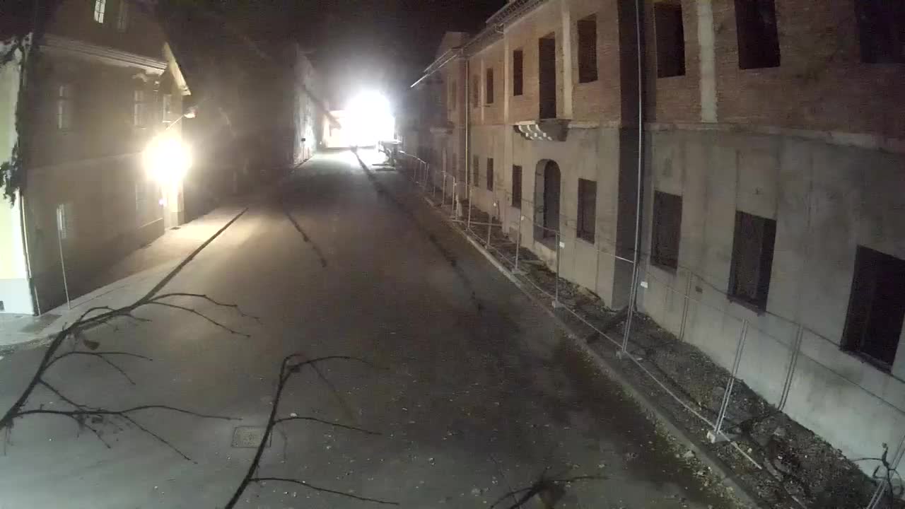 Petrinja ristrutturazione del liceo e dell’amministrazione comunale dopo il terremoto – Live cam Croazia