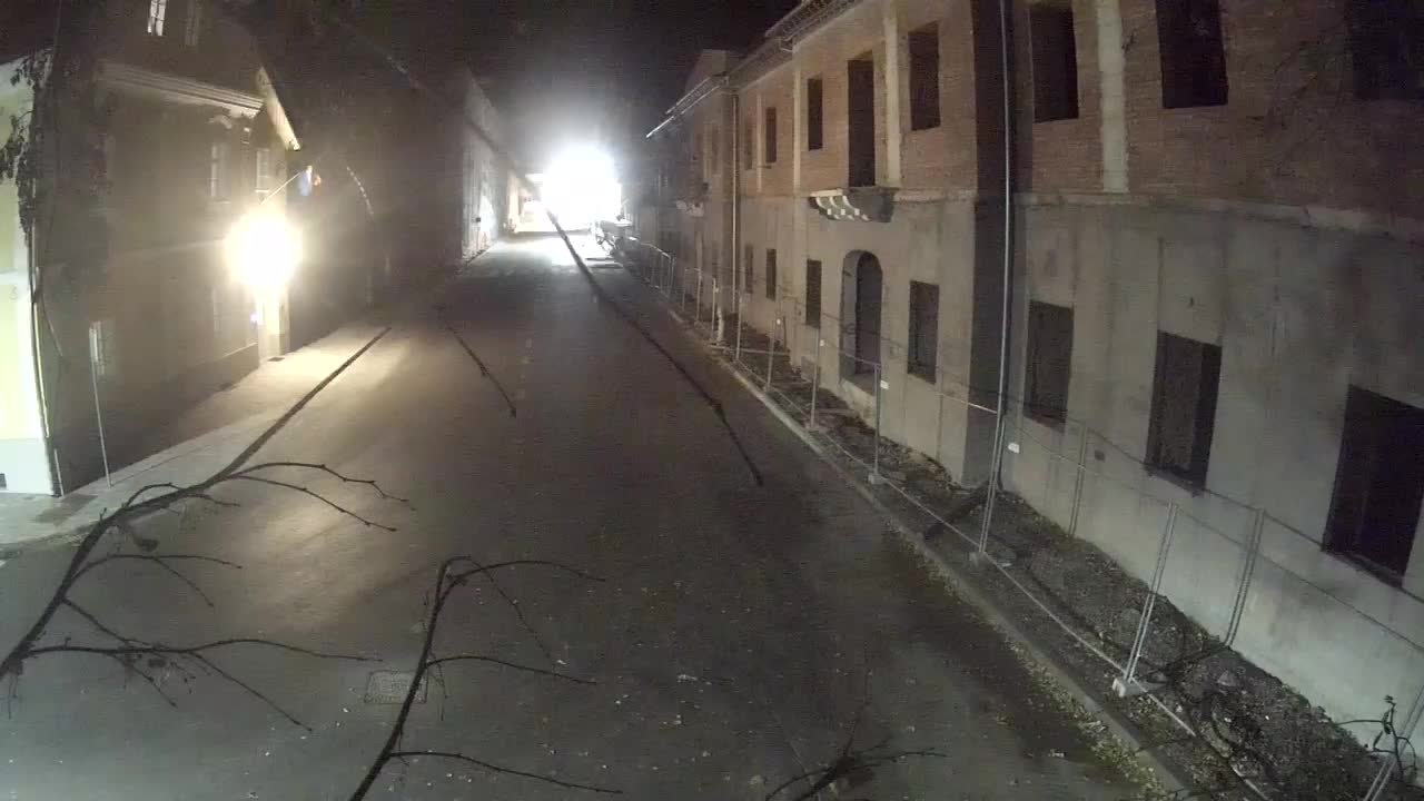 Petrinja ristrutturazione del liceo e dell’amministrazione comunale dopo il terremoto – Live cam Croazia