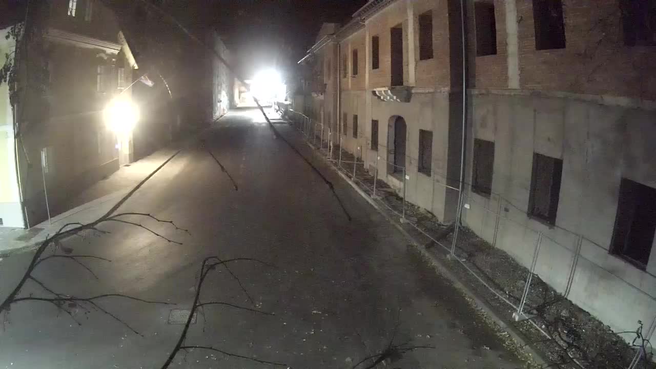 Petrinja ristrutturazione del liceo e dell’amministrazione comunale dopo il terremoto – Live cam Croazia