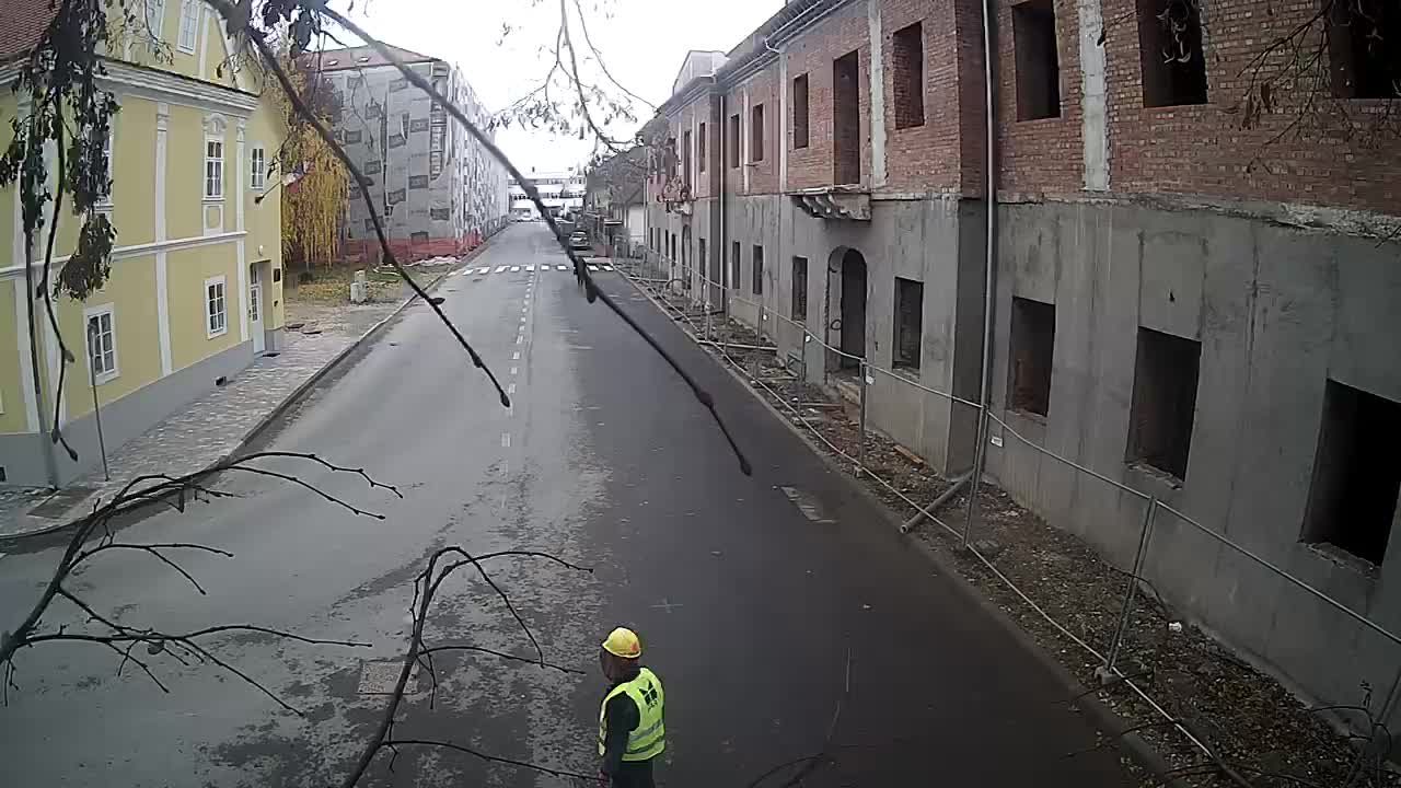 Renovación de Petrinja de la escuela secundaria y la administración de la ciudad después del terremoto – Live cam Croacia