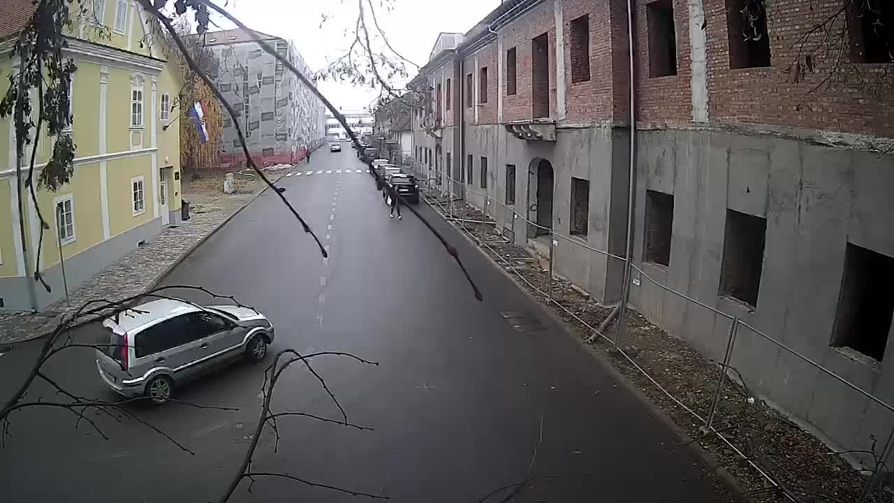 Petrinja ristrutturazione del liceo e dell’amministrazione comunale dopo il terremoto – Live cam Croazia