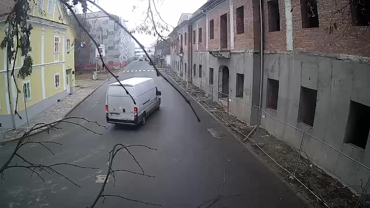 Renovación de Petrinja de la escuela secundaria y la administración de la ciudad después del terremoto – Live cam Croacia