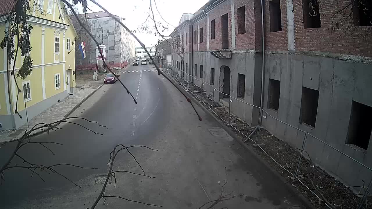 Petrinja ristrutturazione del liceo e dell’amministrazione comunale dopo il terremoto – Live cam Croazia