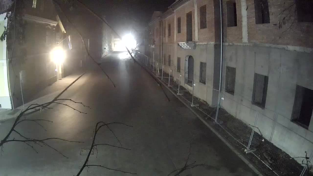 Petrinja ristrutturazione del liceo e dell’amministrazione comunale dopo il terremoto – Live cam Croazia