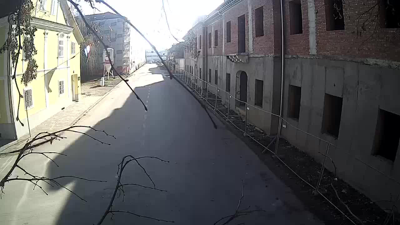 Petrinja rénovation du lycée et de l’administration municipale après le tremblement de terre – Live cam Croatie